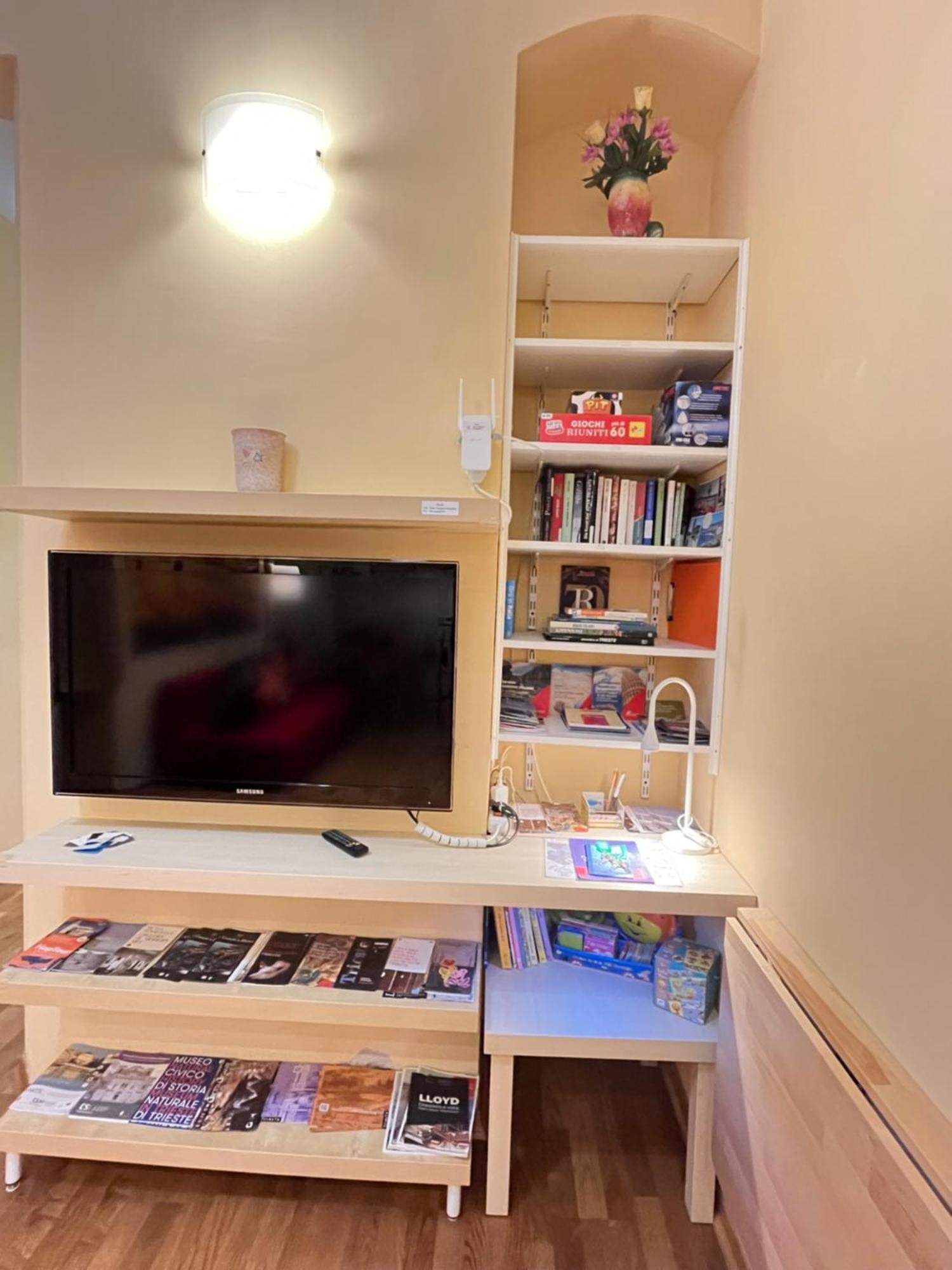 Casa Vacanze Desiderio ตรีเอสเต ภายนอก รูปภาพ