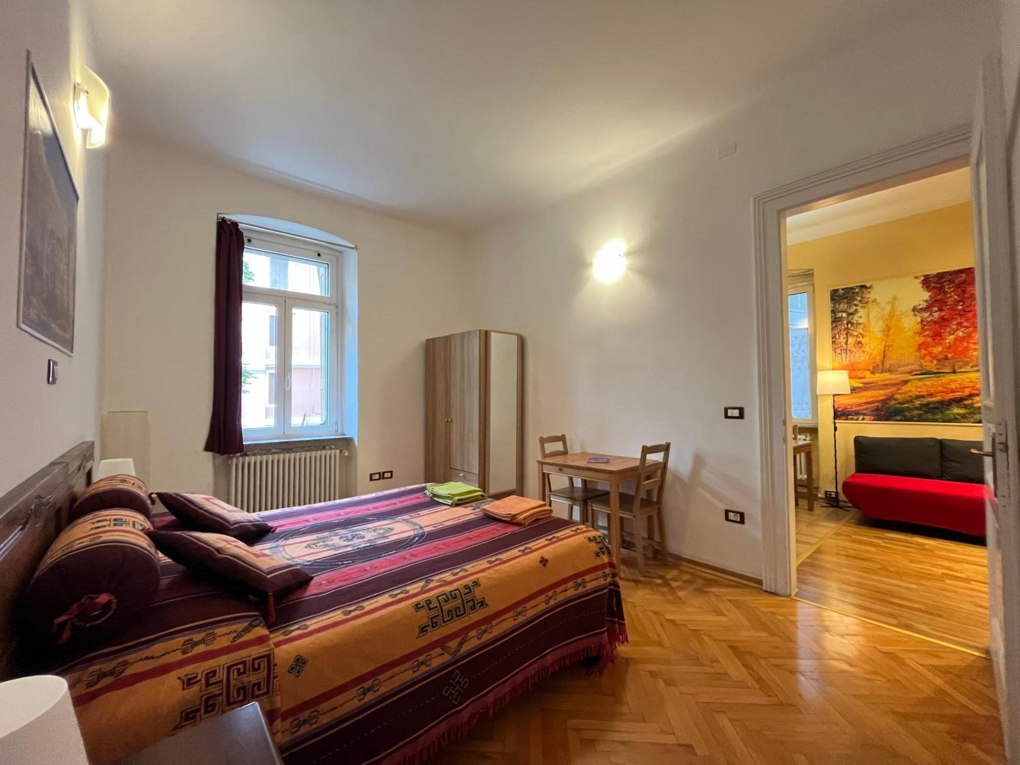 Casa Vacanze Desiderio ตรีเอสเต ภายนอก รูปภาพ